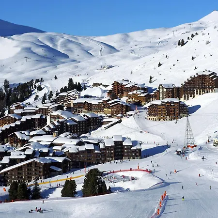 Skis Aux Pieds, 5 Pers., Proche Commerces